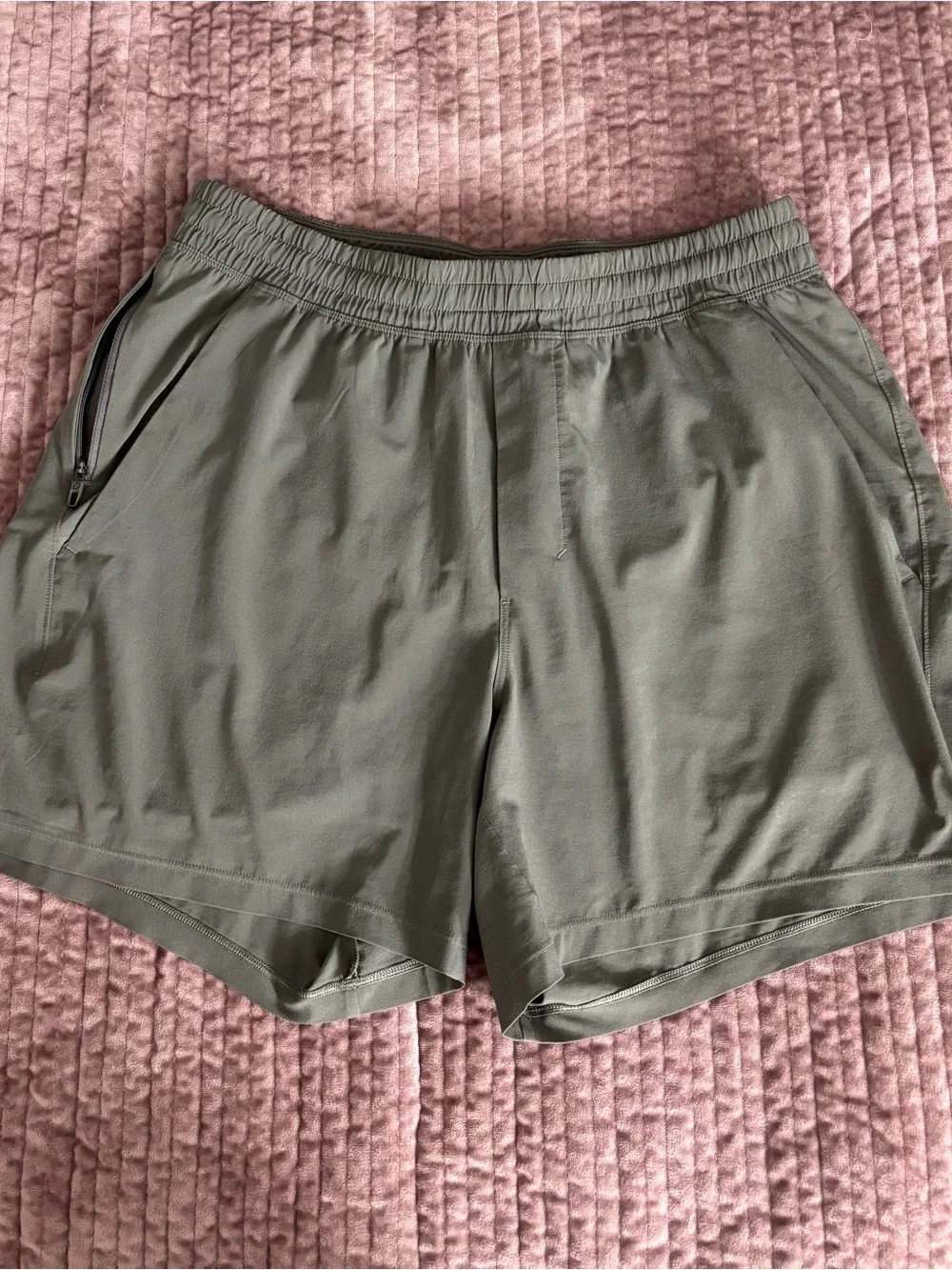 Lululemon Pace Breaker Linerless Shorts 5” - Grey Sage / Army Green (Medium)
